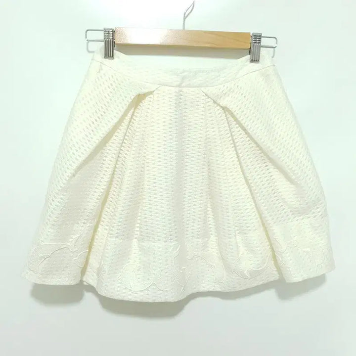 [BUNJANG] O!zocen Dolphin Skirt / 오즈세컨 돌핀 스커트 44_i4645