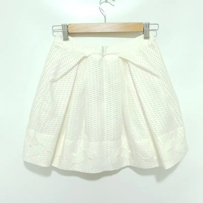 [BUNJANG] O!zocen Dolphin Skirt / 오즈세컨 돌핀 스커트 44_i4645