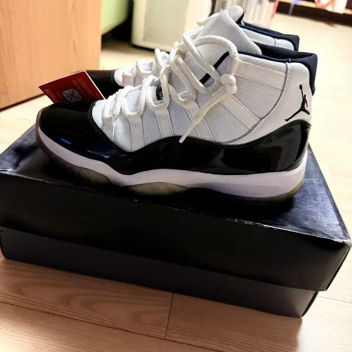 [BUNJANG] Jordan 11 Concord Sneakers / 조던11 콩코드 255