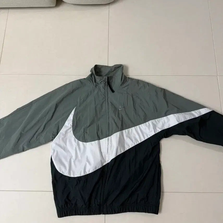 [BUNJANG] Nike Big Swoosh Windbreaker Jacket / 나이키 빅스우시 바람막이 집업