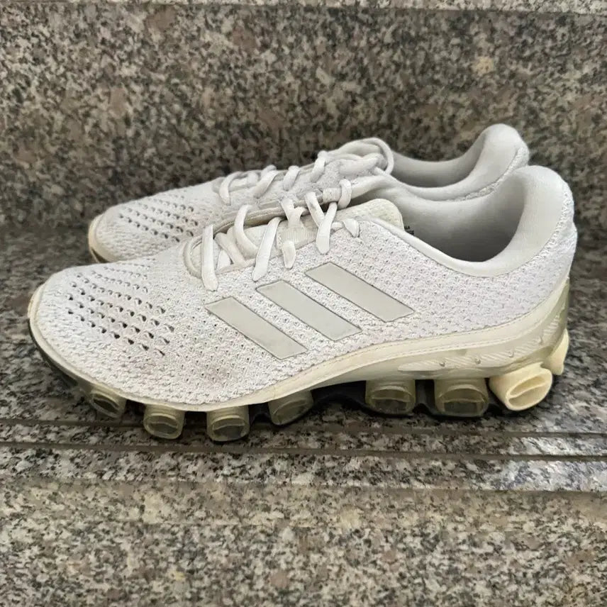 [BUNJANG] Adidas Bounce Triple White 265 Primeknit Sneakers / 아디다스 파워 바운스 트리플 화이트 265 프라임니트