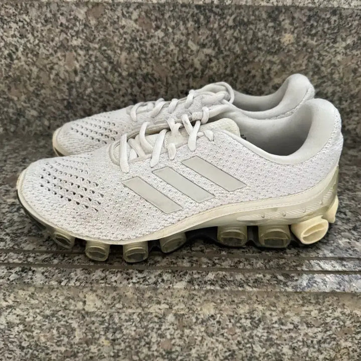 [BUNJANG] Adidas Bounce Triple White 265 Primeknit Sneakers / 아디다스 파워 바운스 트리플 화이트 265 프라임니트
