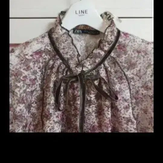 [BUNJANG] ZARA Floral Chiffon Blouse / 자라 플라워 시폰 블라우스 긴팔 프릴장식/55