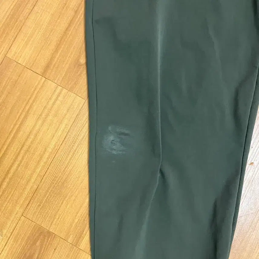 [BUNJANG] Uniqlo Jogger Pants (Dark Khaki) - Size M / 유니클로 조거팬츠 M
