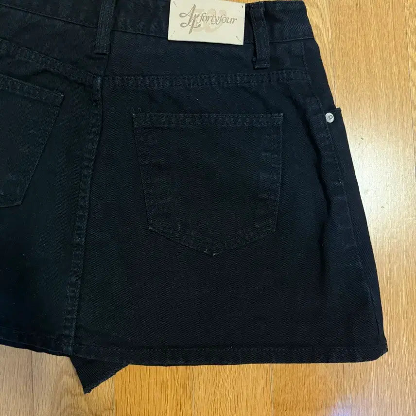 [BUNJANG] Zhenio Black Skort M / 제니오 블랙 치마바지 M