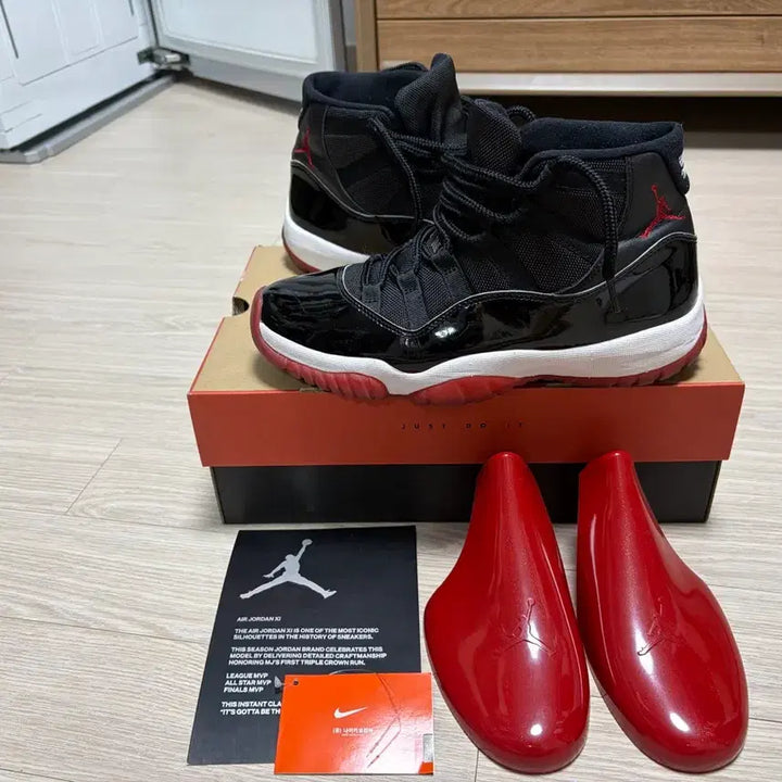 [BUNJANG] Nike Air Jordan 11 Bred Mid 2019 Sneakers / 조던11 브레드 미드 2019 265 사이즈