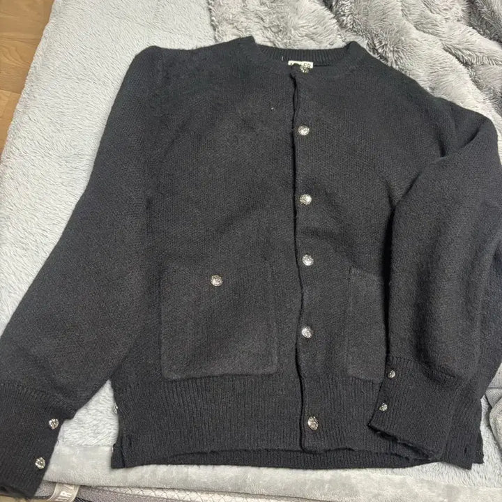 [BUNJANG] Loose Fit Angora Cardigan (Black) / 박시 루즈핏 가디건(블랙)