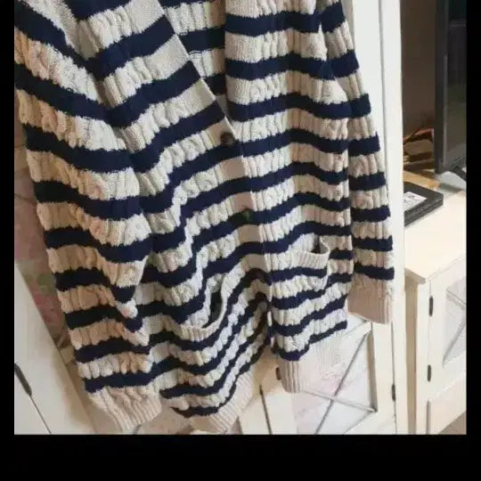 [BUNJANG] Zira Striped Knit Cardigan Sweater / 지라 줄무늬 니트 가디건 스웨터/55-66