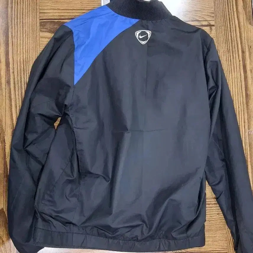 [BUNJANG] Nike Black/Blue Windbreaker Jacket (Size S) / 나이키 블랙/블루 바람막이 자켓(S사이즈)