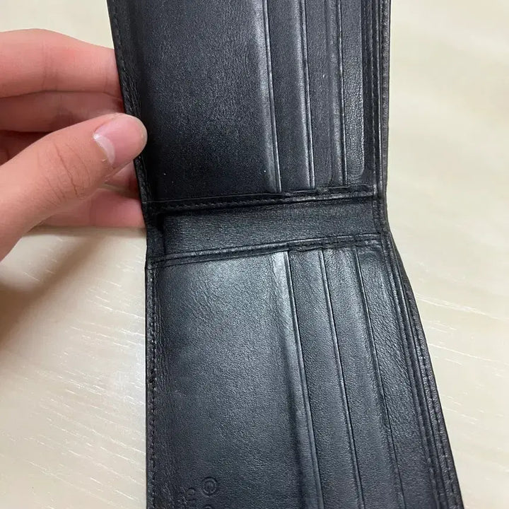 [BUNJANG] Gucci Micro Bi-fold Wallet / 구찌 마이크로 반지갑