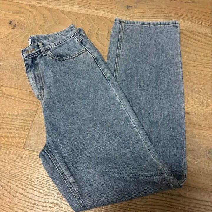 [BUNJANG] Generic Semi-Wide Denim Jeans / 스트레이트 세미와이드 데님 청바지