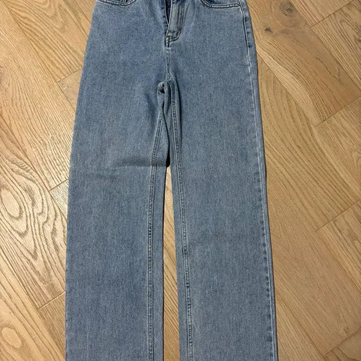 [BUNJANG] Generic Semi-Wide Denim Jeans / 스트레이트 세미와이드 데님 청바지