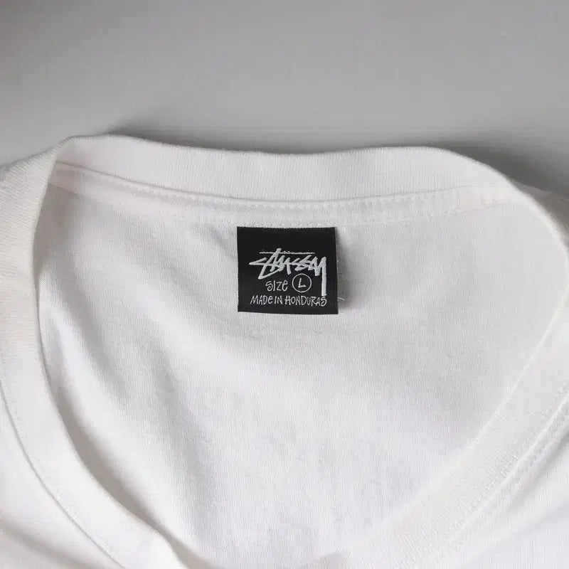 [BUNJANG] Stussy Silhouette Lady Graphic T-shirt (L) / 스투시 실루엣 레이디 그래픽 티셔츠 L