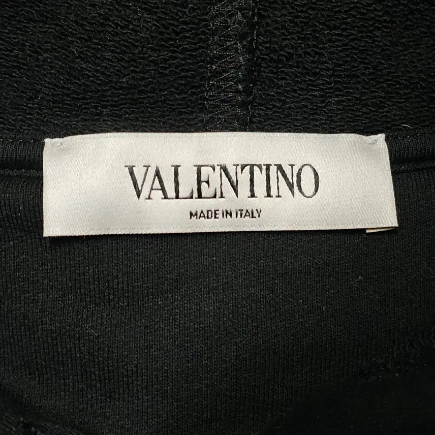 [BUNJANG] Valentino V Logo Sequin and Bead Embellished Oversized Hoodie / 발렌티노 블랙 V로고 스팽글+비즈장식 오버사이즈 여성 후드풀오버 100