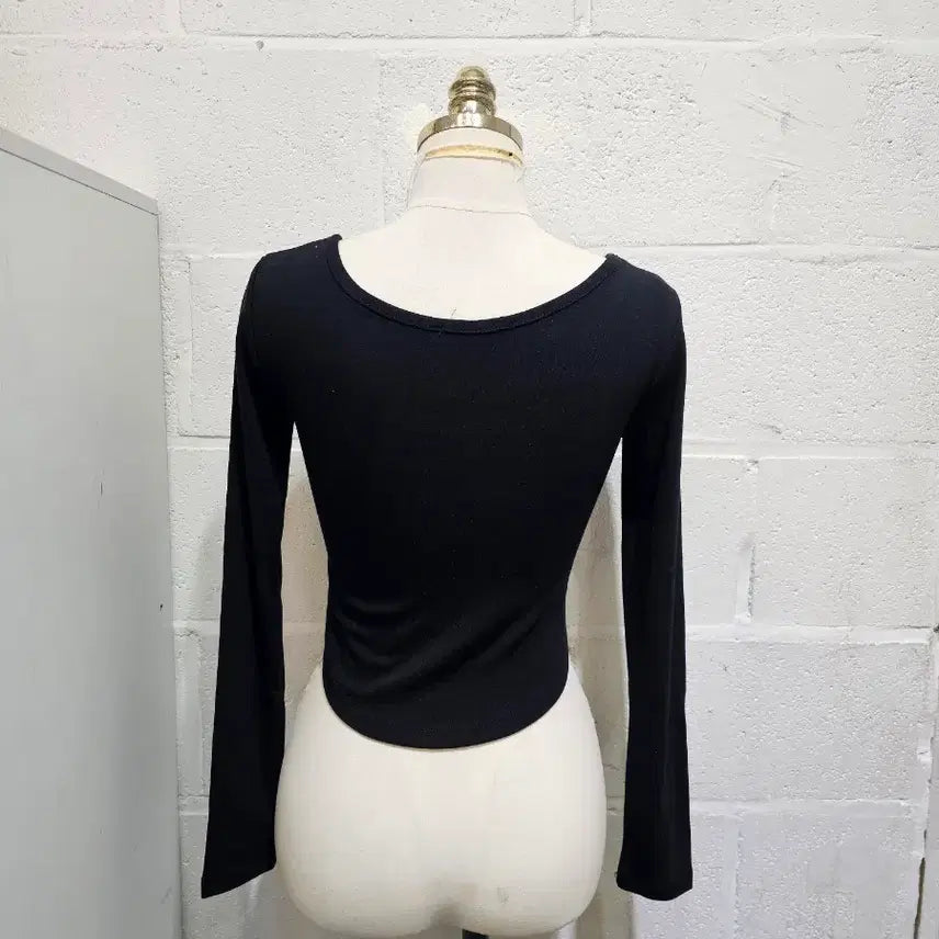 [BUNJANG] Basic U-Hem Crop Long Sleeve - Black / 밑단u 크롭 라운드 무지 긴팔- 블랙