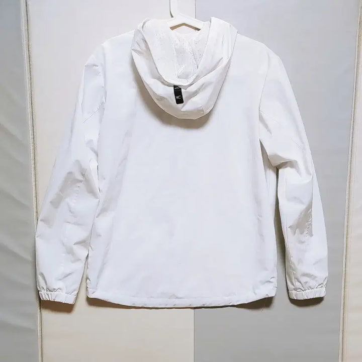 [BUNJANG] Spider Windbreaker Jacket White / [L] 스파이더 바람막이점퍼 화이트241