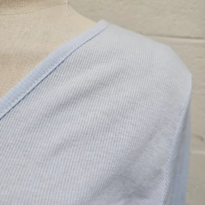 [BUNJANG] Soft Crop Button Cardigan - Sky Blue / 부드러운 크롭 단추 가디건 긴팔- 하늘색