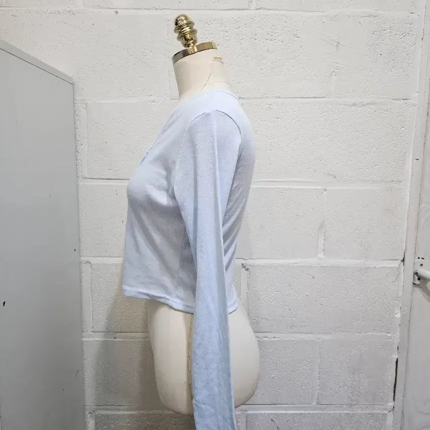 [BUNJANG] Soft Crop Button Cardigan - Sky Blue / 부드러운 크롭 단추 가디건 긴팔- 하늘색