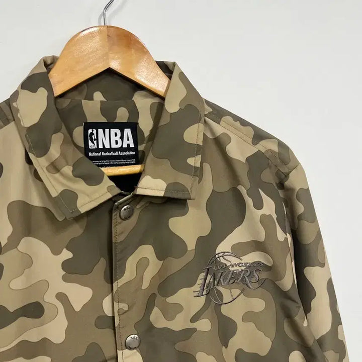 [BUNJANG] NBA LA Lakers Camo Pattern Coach Long Jacket / [105]  NBA 카모 패턴 LA 레이커스 코치 싱글 롱 자켓
