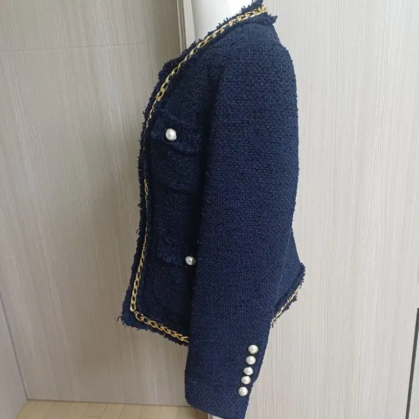 [BUNJANG] Tweed Gold Chain Embellished Jacket / 트위드 금장 체인 장식 자켓