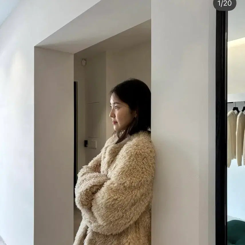 [BUNJANG] Suamar Ines Fur Half Coat (Beige) / Suamar 수아마르 Ines Fur Half Coat (Beige)