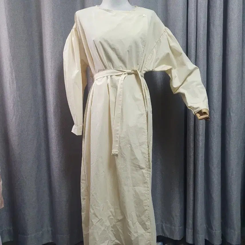 [BUNJANG] Cream Avant Maxi Dress / 크림 아방 바스락 맥시원피스