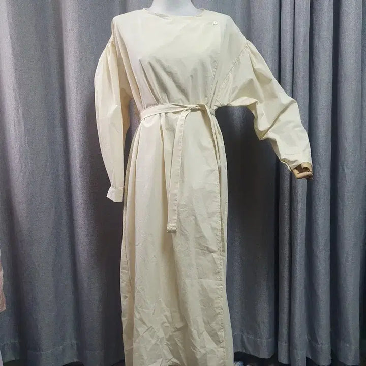 [BUNJANG] Cream Avant Maxi Dress / 크림 아방 바스락 맥시원피스