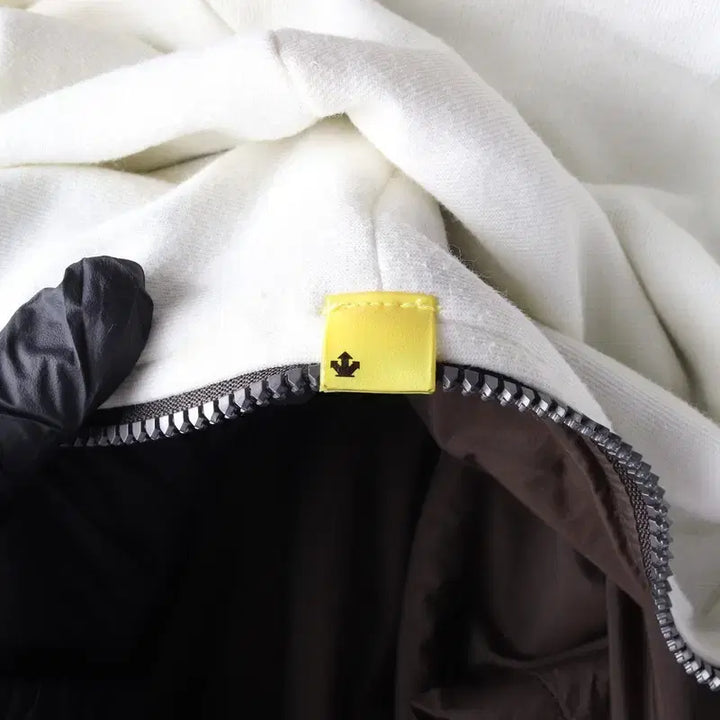 [BUNJANG] Descente Reversible Hooded Zip-up Jacket (Size 90) / 데상트 리버시블 양면 후드 집업 90
