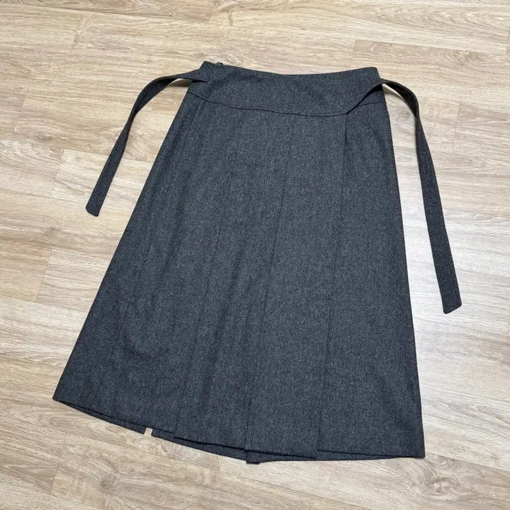 [BUNJANG] MaxMara Gray Wool Skirt (Size 26) / MaxMara 회색 모직 스커트 (26)
