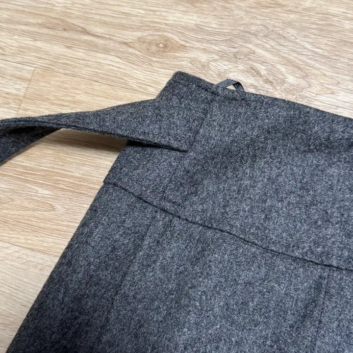 [BUNJANG] MaxMara Gray Wool Skirt (Size 26) / MaxMara 회색 모직 스커트 (26)