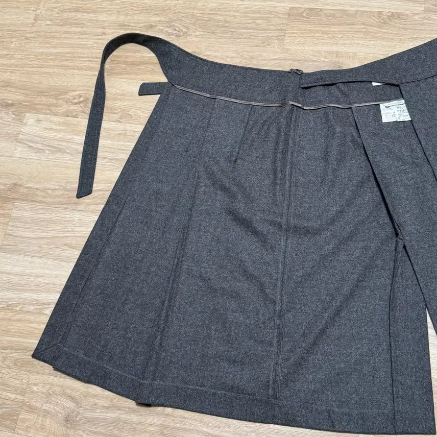 [BUNJANG] MaxMara Gray Wool Skirt (Size 26) / MaxMara 회색 모직 스커트 (26)