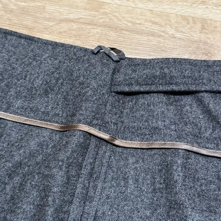 [BUNJANG] MaxMara Gray Wool Skirt (Size 26) / MaxMara 회색 모직 스커트 (26)