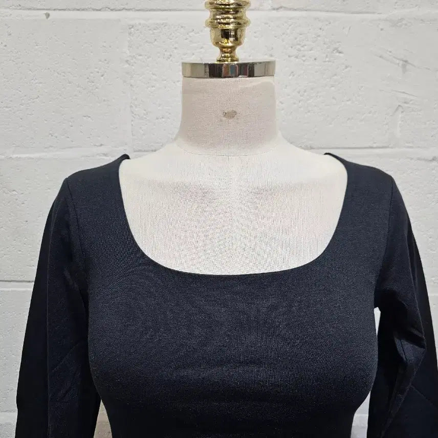 [BUNJANG] Unlined Crop Top - Black / 유넥 이중안감 크롭 무지 긴팔1- 블랙