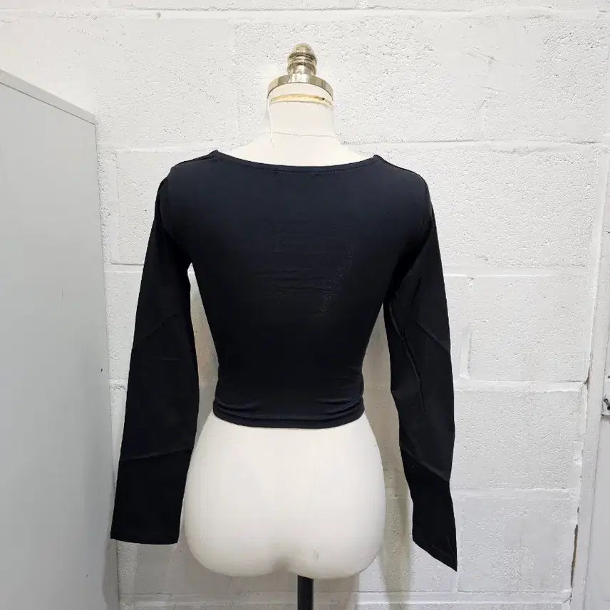 [BUNJANG] Unlined Crop Top - Black / 유넥 이중안감 크롭 무지 긴팔1- 블랙