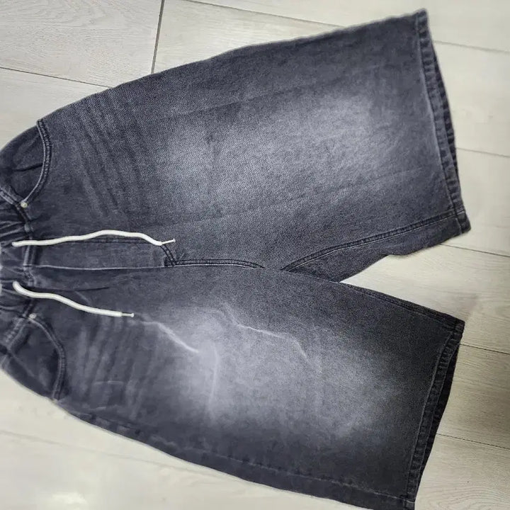 [BUNJANG] Black Denim Bending Shorts / 흑청 벤딩 데님 반바지
