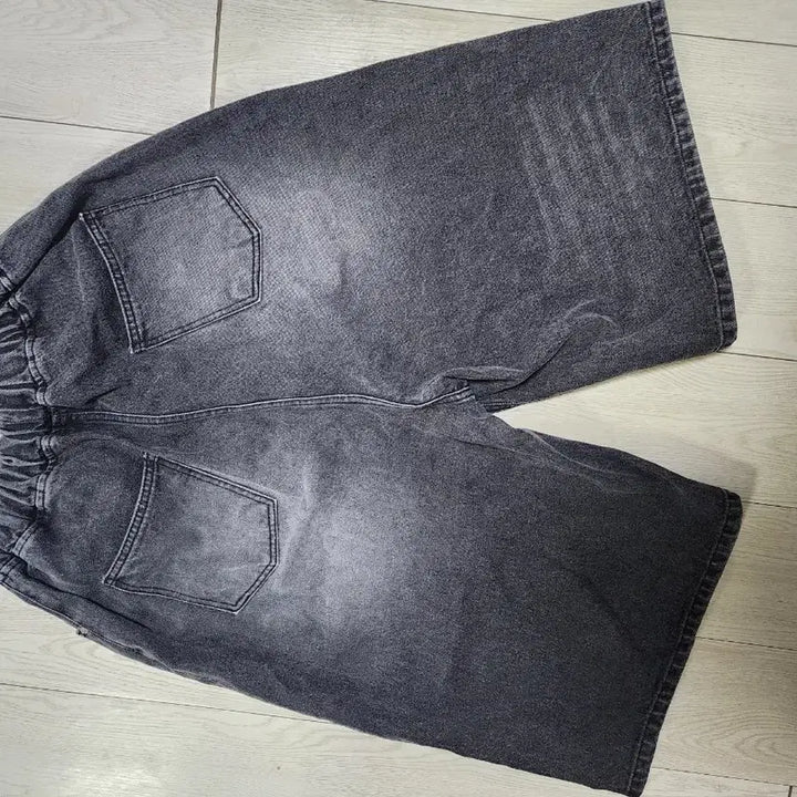[BUNJANG] Black Denim Bending Shorts / 흑청 벤딩 데님 반바지