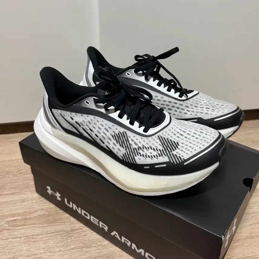 [BUNJANG] Under Armour Velociti Distance Running Shoes 260 / 언더아머 UA 벨로시티 디스턴스 런닝화 260