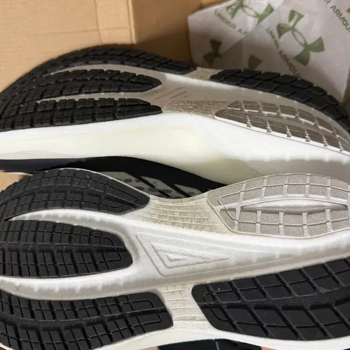 [BUNJANG] Under Armour Velociti Distance Running Shoes 260 / 언더아머 UA 벨로시티 디스턴스 런닝화 260