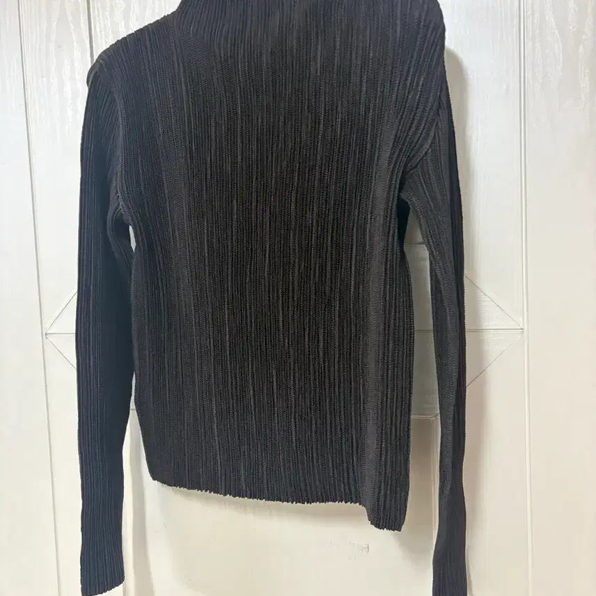 [SOLD OUT] 스파치오 탑(66)