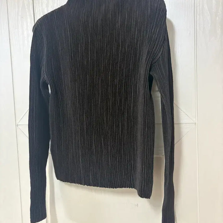 [SOLD OUT] 스파치오 탑(66)