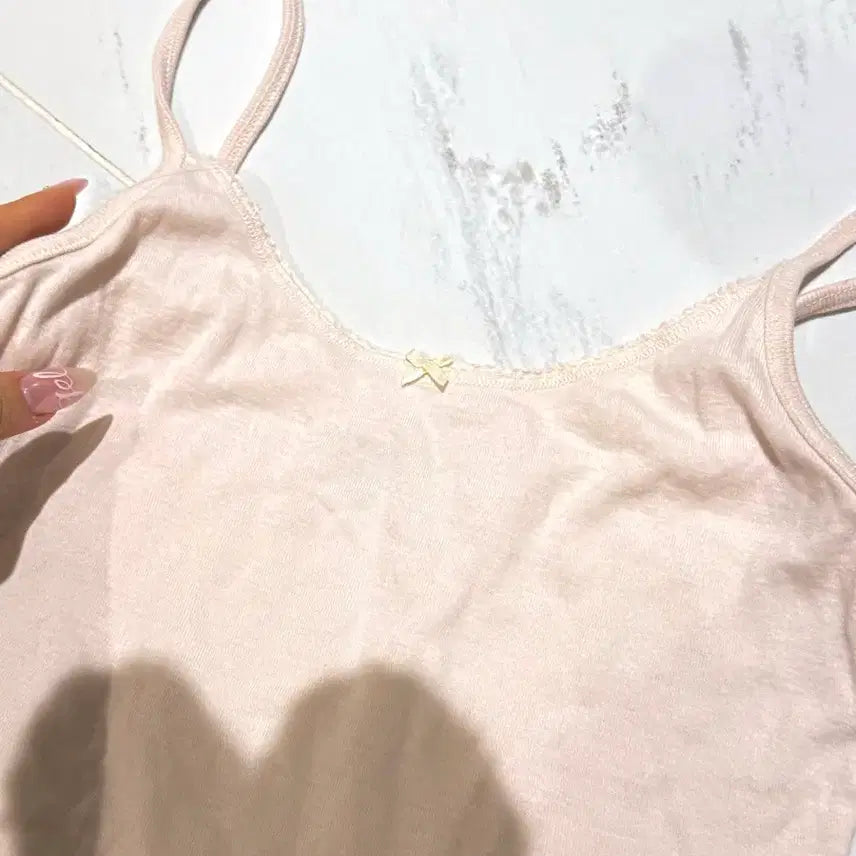 [BUNJANG] Brandy Melville Pink Ribbon Tank Top / 브랜디멜빌 핑크 리본 나시탑