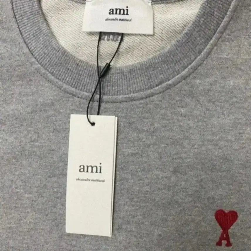 [BUNJANG] Ami Small Logo Sweatshirt / 초특가 무료배송/새상품) 아미 맨투맨 스몰로고 /