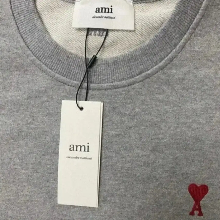 [BUNJANG] Ami Small Logo Sweatshirt / 초특가 무료배송/새상품) 아미 맨투맨 스몰로고 /