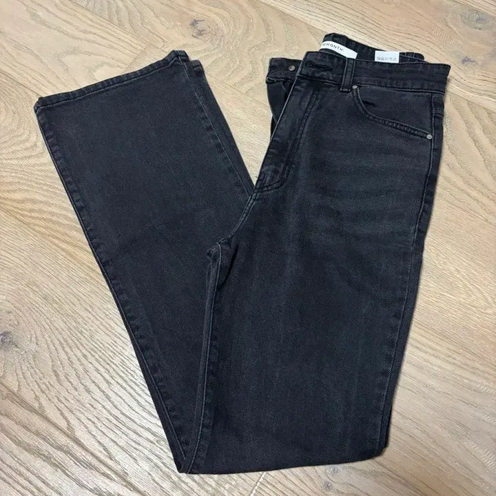 [BUNJANG] 10MONTHS Semi-Bootcut Jeans / 텐먼스 세미부츠컷 팬츠 흑청