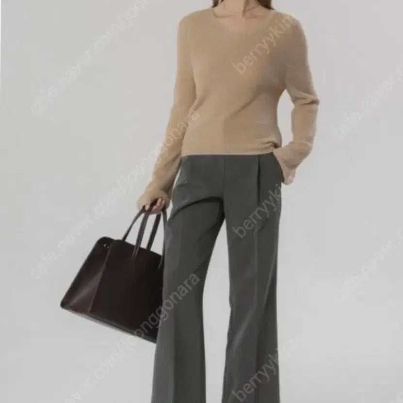 [BUNJANG] YUMER Back Banding Pleated Slacks / 유메르  백밴딩 핀턱 슬랙스1