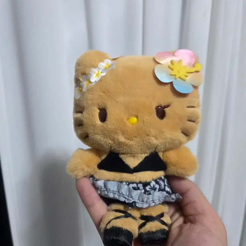 [BUNJANG] Sanrio Hello Kitty Tanning Kitty Strap Keyring / 빈티지 토이 캐릭터 굿즈 고전 인형 산리오 헬로키티 태닝키티 스트랩 키링