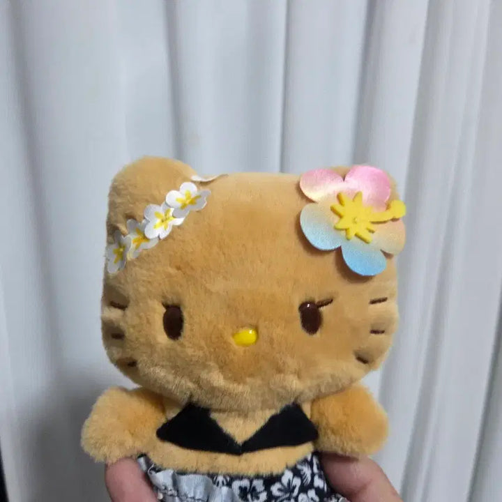 [BUNJANG] Sanrio Hello Kitty Tanning Kitty Strap Keyring / 빈티지 토이 캐릭터 굿즈 고전 인형 산리오 헬로키티 태닝키티 스트랩 키링