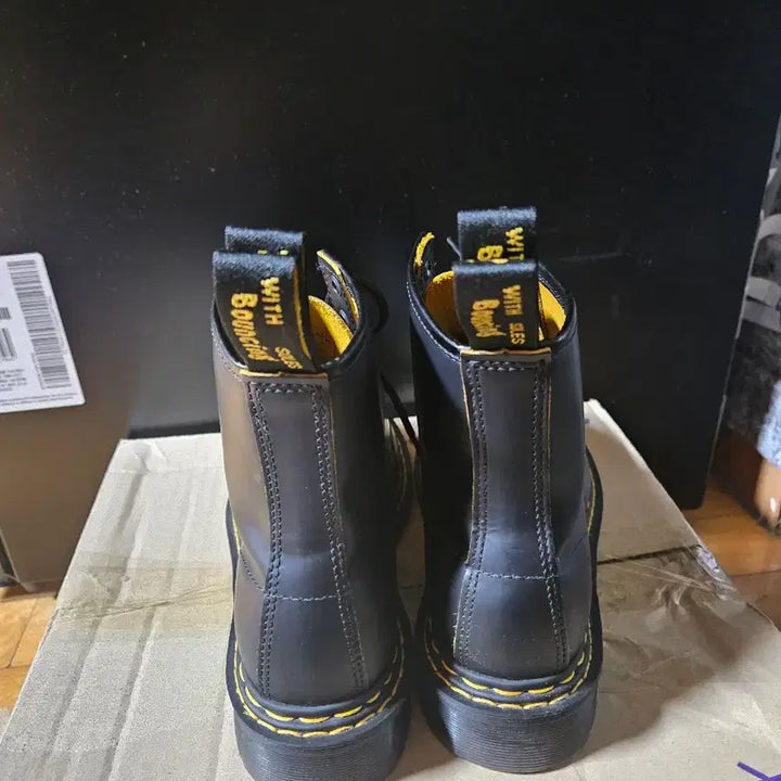 [BUNJANG] Dr. Martens Black Walker Boots (250mm) - Mint Condition / 새상품급 닥터마틴 블랙 워커 부츠 250사이즈 딱 1회 착용!!