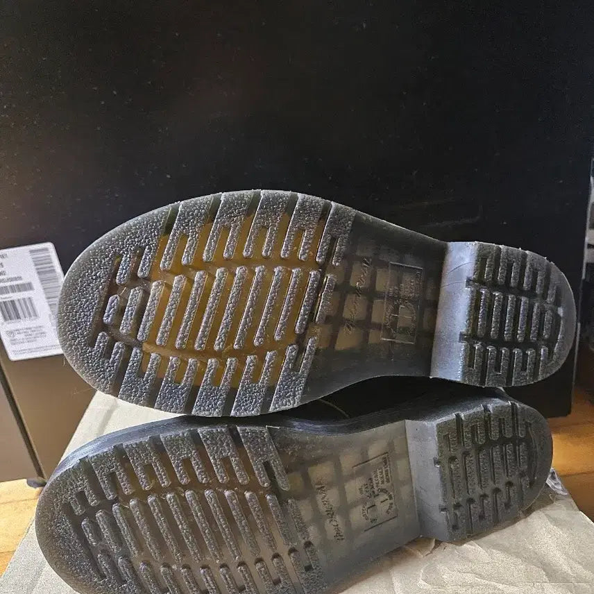 [BUNJANG] Dr. Martens Black Walker Boots (250mm) - Mint Condition / 새상품급 닥터마틴 블랙 워커 부츠 250사이즈 딱 1회 착용!!