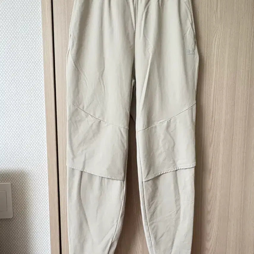 [BUNJANG] Xexymix Technical Ventilation Fleece Jogger Pants (Angora Beige, M) / 젝시믹스 테크니컬 벤틸레이션 기모 조거팬츠(앙고라베이지 m)